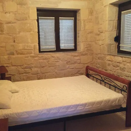 Charming House In With Mountain View * Chersonissos