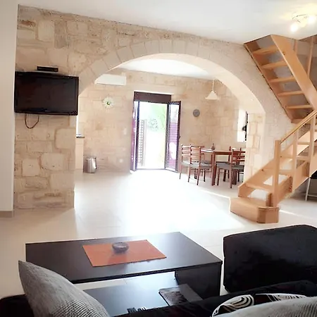 Charming House In With Mountain View Σπίτι διακοπών Χερσόνησος