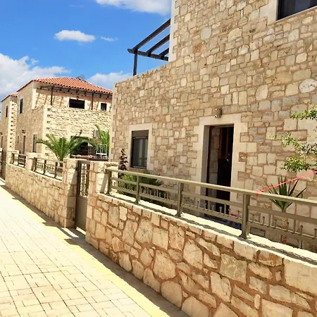 Charming House In With Mountain View Hersonissos (Crete)