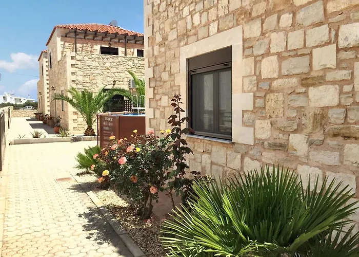 Charming House In With Mountain View Χερσόνησος