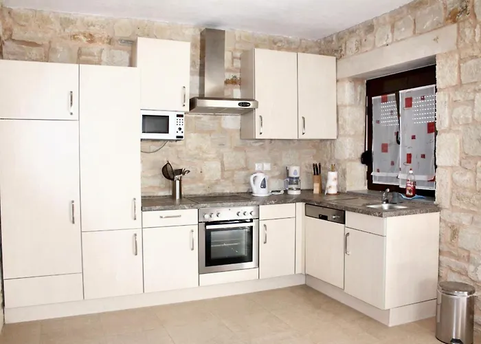 Charming House In With Mountain View * Χερσόνησος