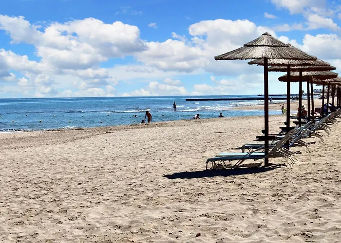 Charming House In With Mountain View Χερσόνησος