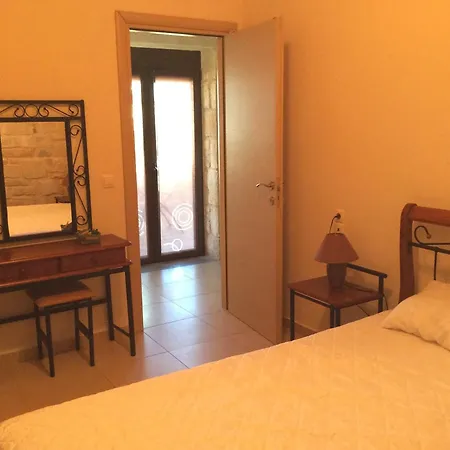 Σπίτι διακοπών Charming House In With Mountain View Χερσόνησος