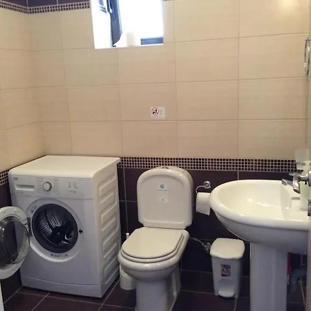 Charming House In With Mountain View