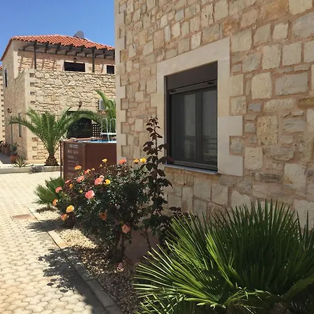 Charming House In With Mountain View