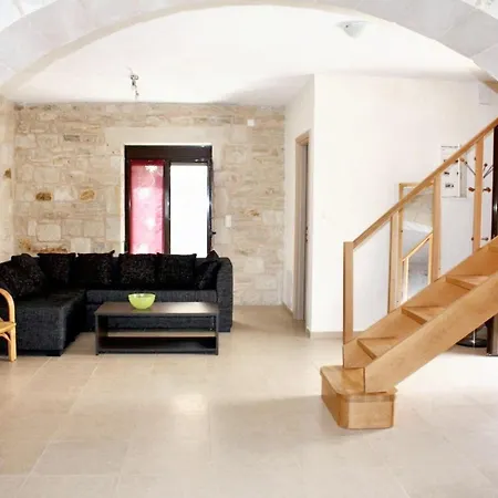 Charming House In With Mountain View Vakantiehuis Chersonissos