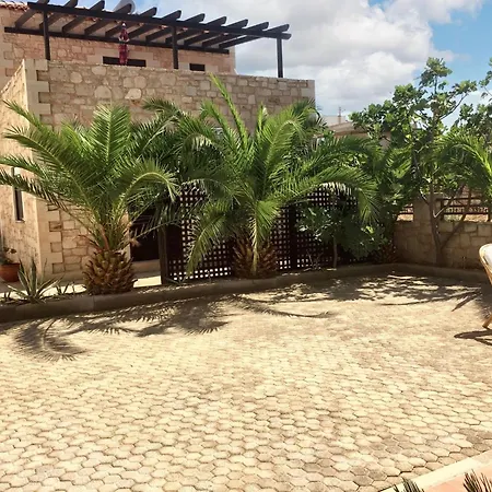 بيت للعطل Charming House In With Mountain View *